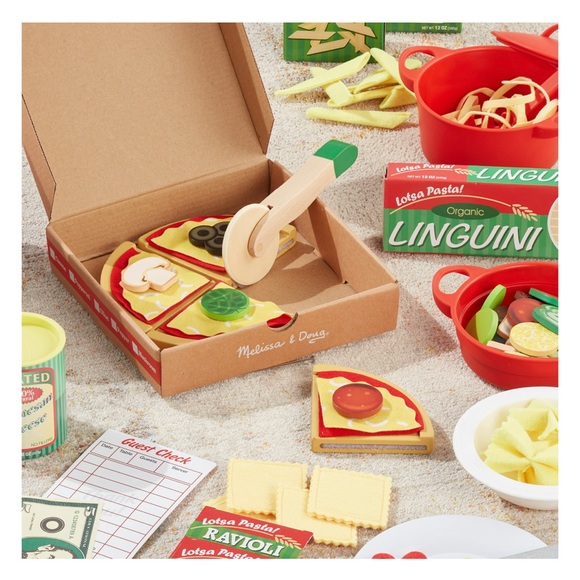 Melissa and Doug Pretend Play Pizza & Pasta Set - Picture 4 of 7